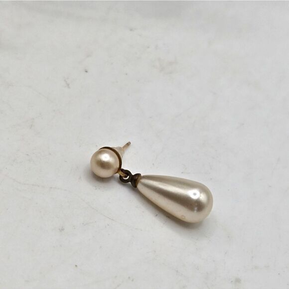 "5/$25" Mismatched Vintage Faux Pearl Post Earrings - Picture 5 of 9